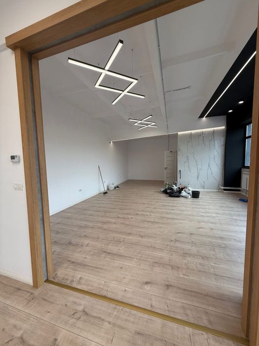 INCHIRIEZ spatiu comercial/ birou/ medical zona centrala Pascani