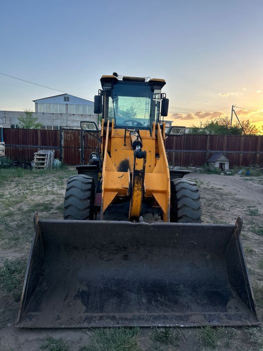 Продам погрузчик JGM 632