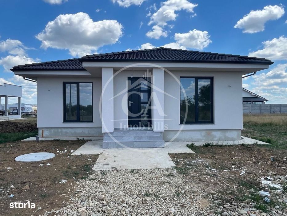 Casă de vânzare cu 4 camere în Santandrei , Bihor