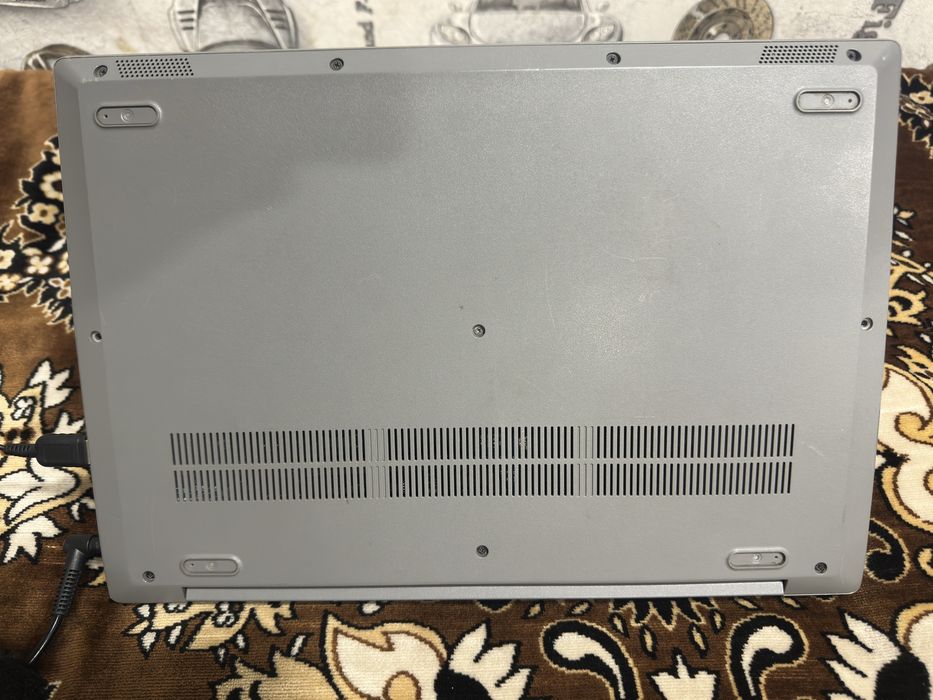 Продам ноутбук lenovo