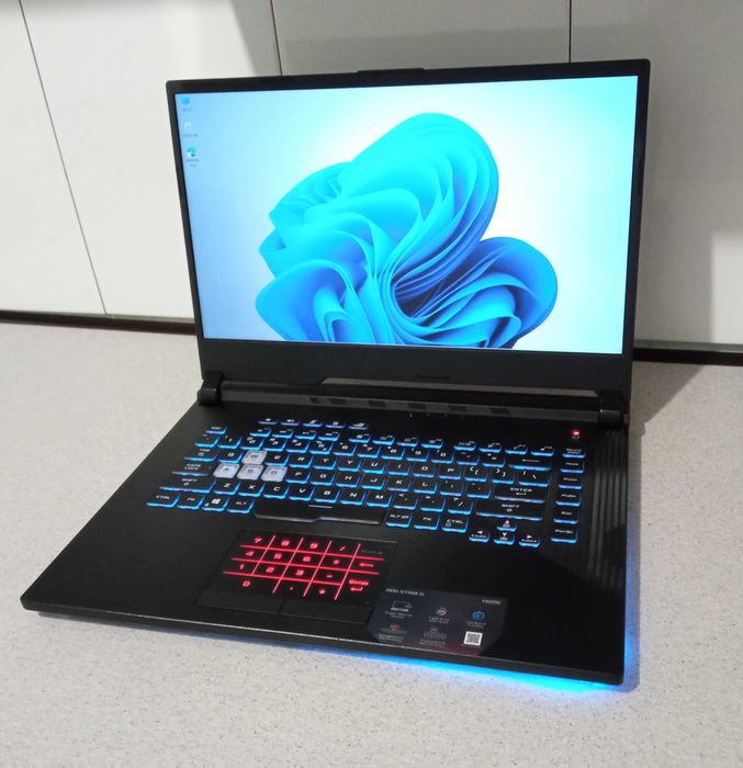 Laptop I7 GAMING EXTREM SSD 1000GB nvme placa video dedicata NVIDIA 16GB ram 2 placi video ecran IPS 15.6 inch ASUS ROG STRIX