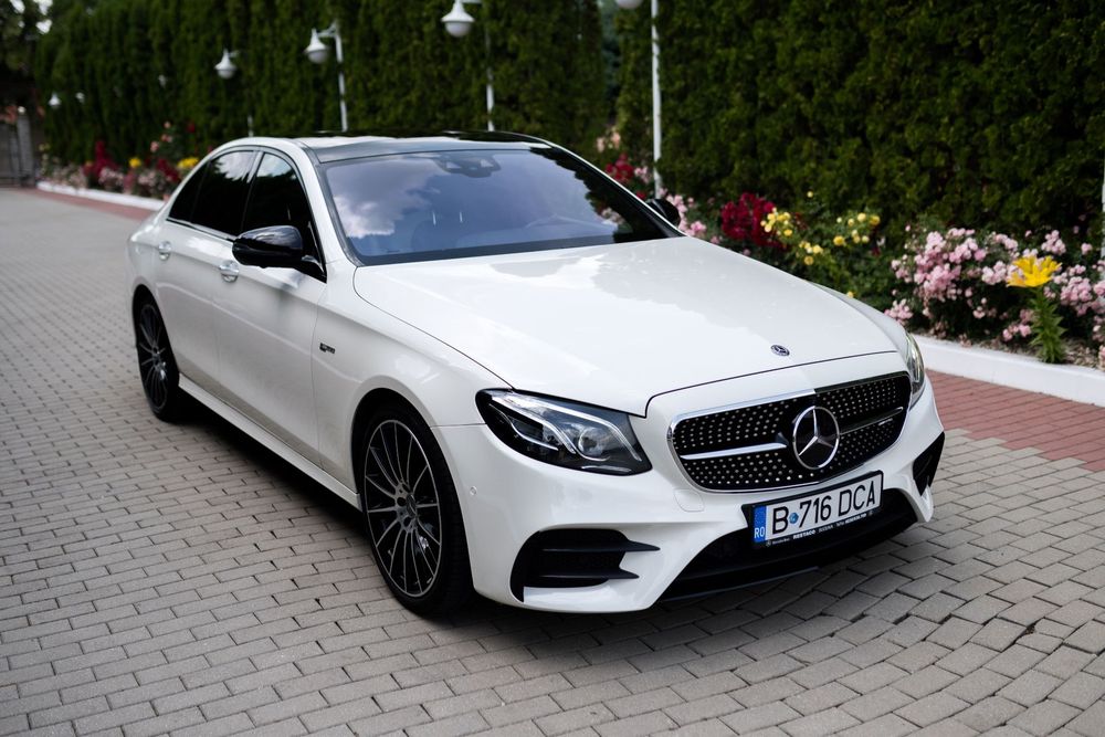 Mercedes-Benz E MERCEDES-BENZ E 43 AMG 4Matic (4x4)  * Culoare: alb perlat * An fabric
