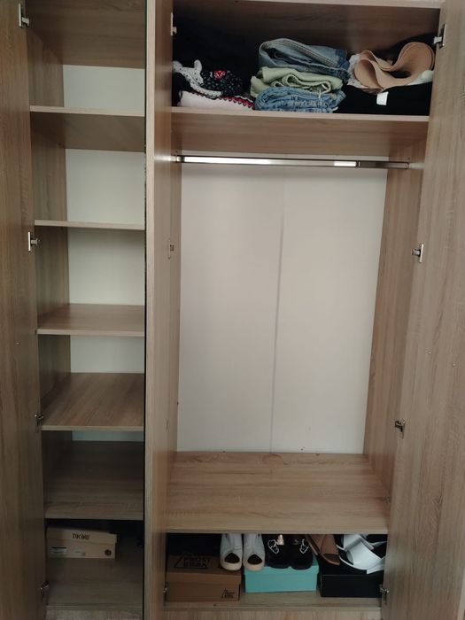 Продам шкаф плательный