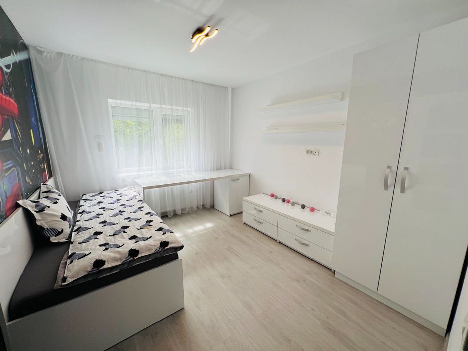 Inchiriez apartament 3 camere