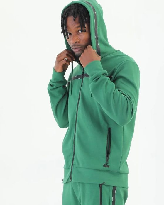 Спортивные костюмы Lacoste