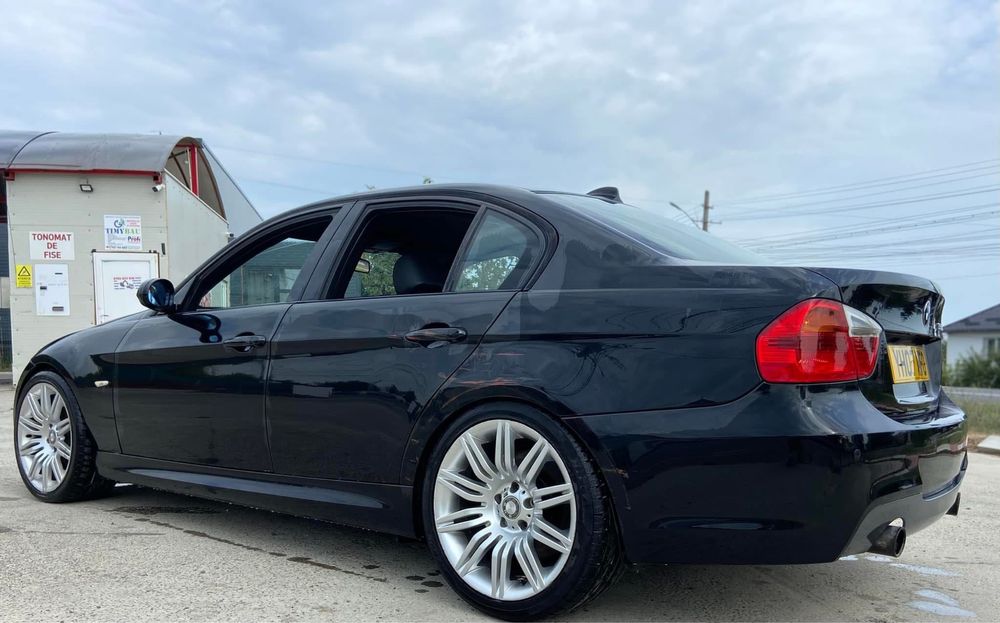 Dezmembrez BMW 335d E90 Bi-turbo 286cp,M Pack,Navi,Jante