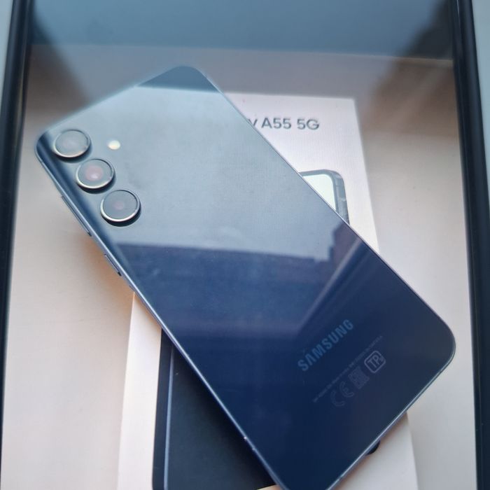 А55 Samsung поодам