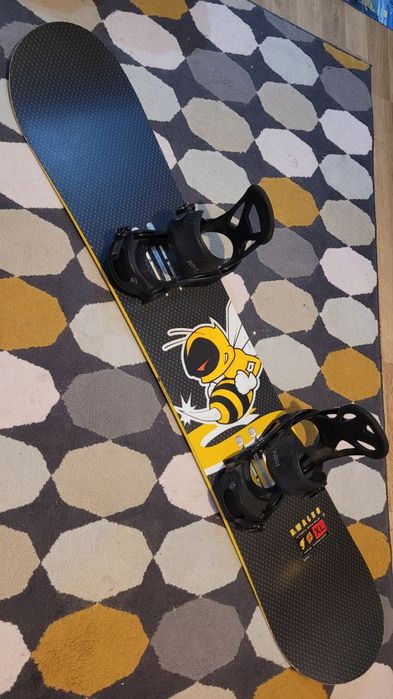 Placa snowboard FORUM 159 cu legături BURTON