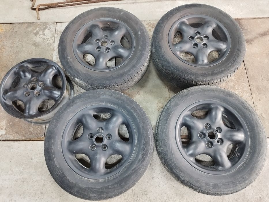 Джанти от Land Rover Freelander 16 цола пет броя