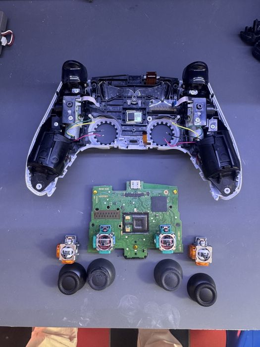 Ремонт стиков PS5 DualSense Ремонт дрейфа
