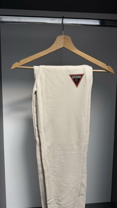 !Намаление! Guess дамски комплект – бежов и черен