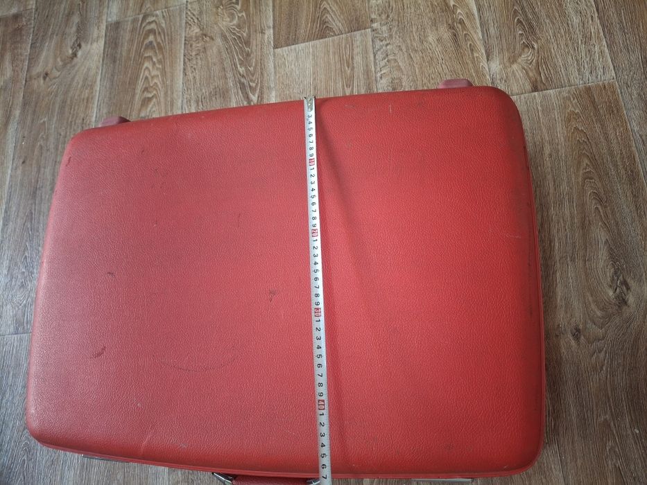 Винтажные виниловые чемоданы  1950г.