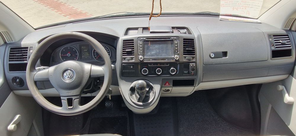 Volkswagen VW T5 2.0tdi 6 locuri și marfă varianta lungă 2013 AC Finanțare prin TBI Bank