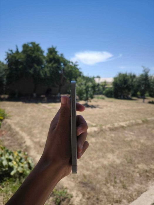 Iphone 12 ideal holatda