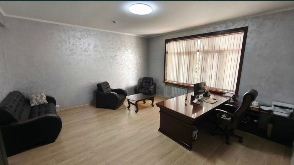 Нежилое помещение под офис