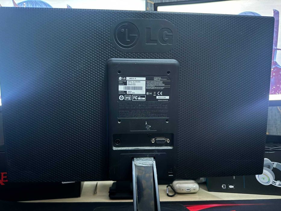 LG монитор, мышка, клавиатура