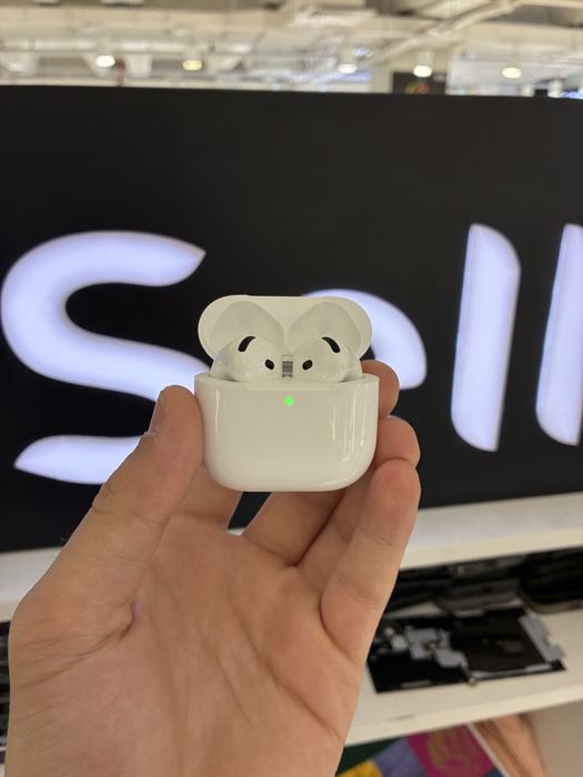 AirPods 4 (с шумоподавлением)