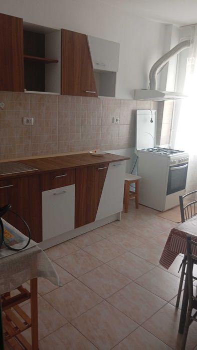 Inchiriez apartament cu doua camere,zona centrala,et 1.Focsani .Apartamentul este proaspăt renovat!