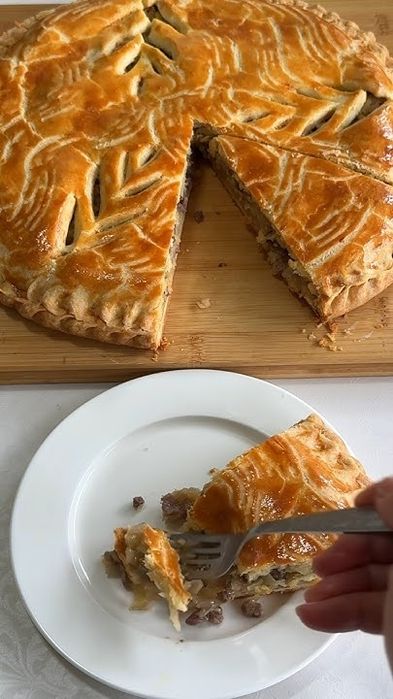 Пирог (курица+грибы+сыр)