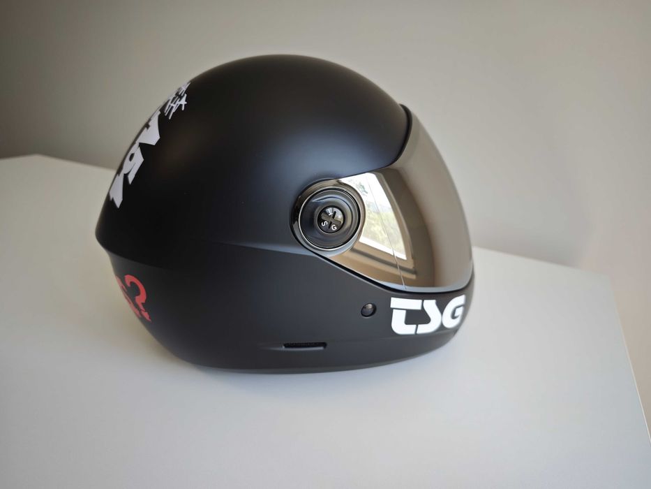 Продавам каска TSG Pass 2.0 Full Face