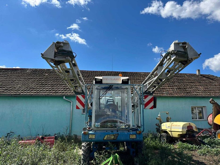 Masina de erbicidat Evrard