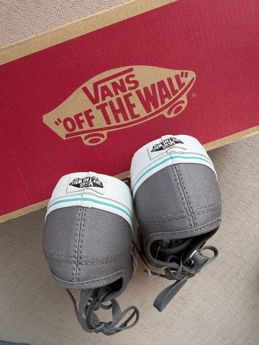 Vans authentic 37 нови