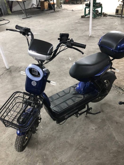 Elekto skuter , srochna sotiladi.