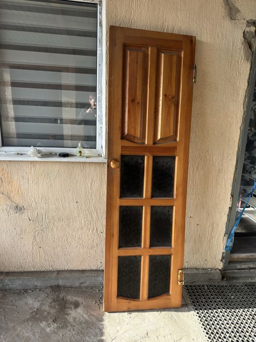 Продам двери межкомнатный деревяный