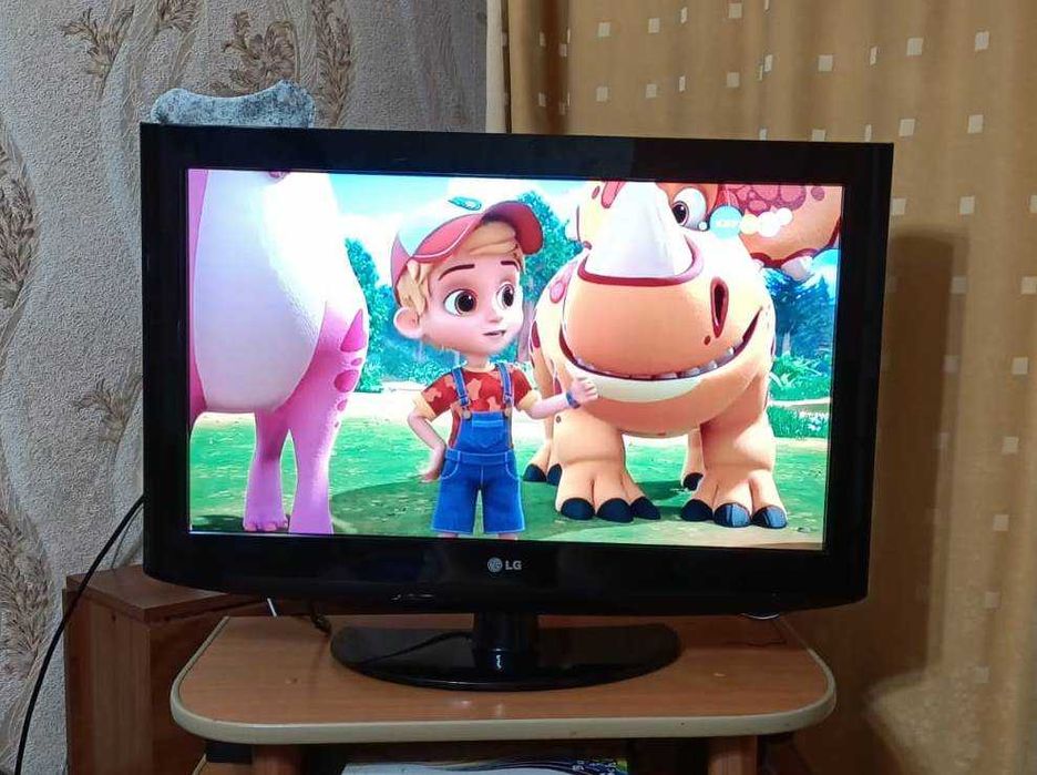 Телевизор  ЛДЖ  .