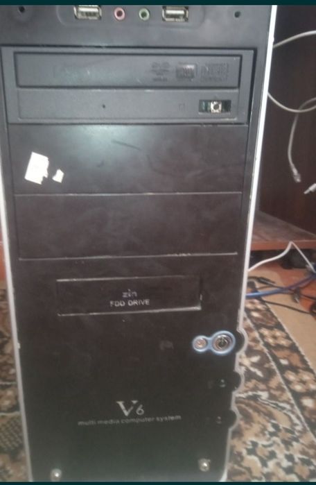 Компьютер - идеал для не тяжёлых игр и работы