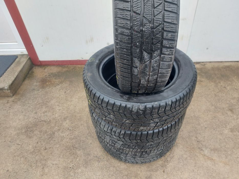 135 lei bucata! Set anvelope M+S/IARNA 205 55 r16 Continental! 7 mm
