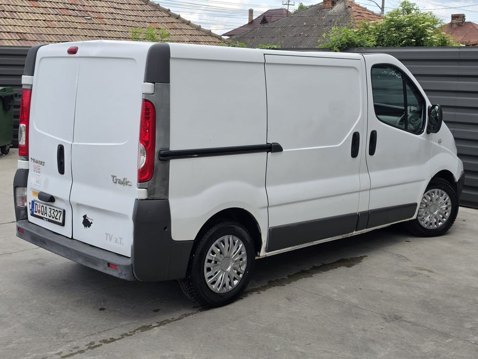 RENAULT Trafic 2009 — imagine 3
