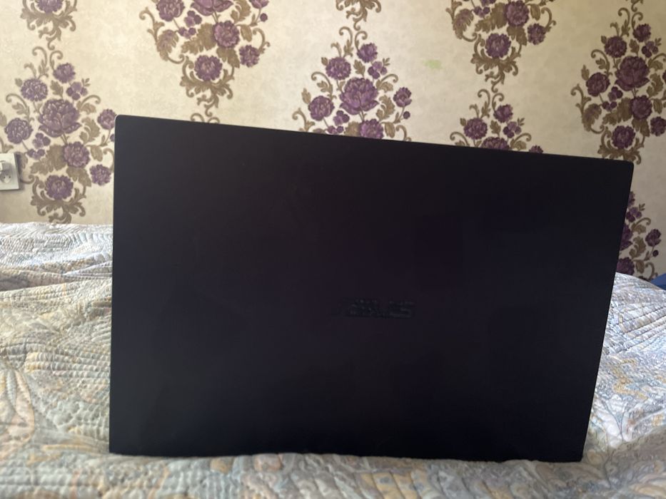 Продам ноутбук Asus без гр