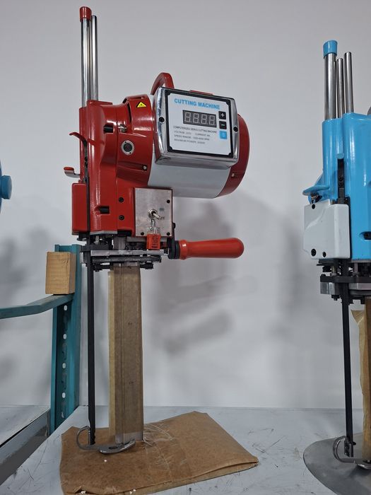 Закройный нож с сервоприводом