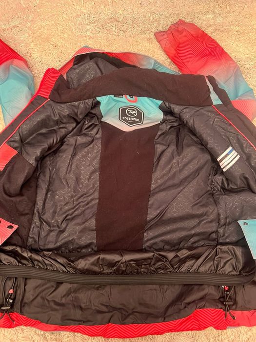 Продавам ОРИГИНАЛНА ски екипировка, носена броени пъти !!