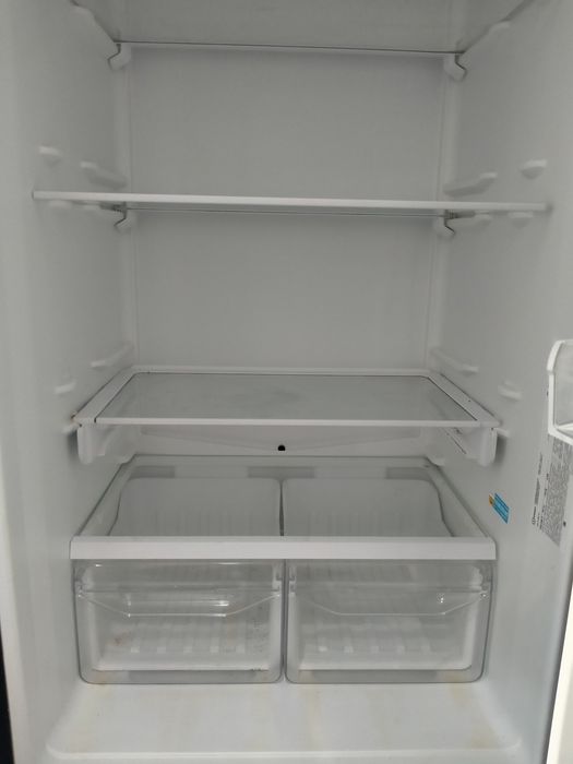 Продам холодильник Индезит