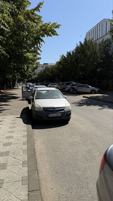 Opel astra 1.7 d  si Audi A4 1.6 benzina