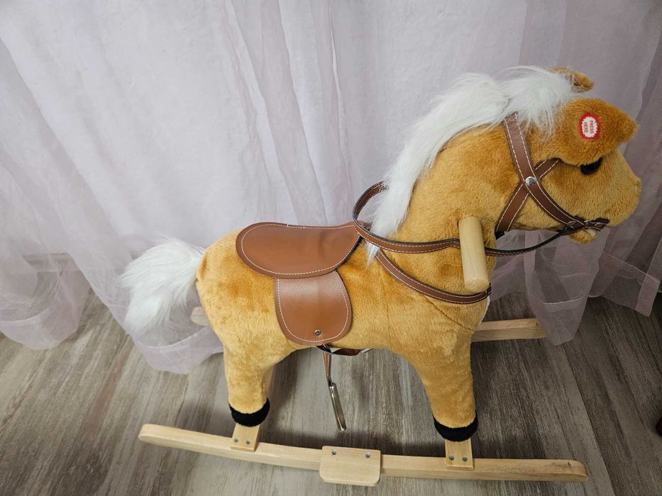 Люлеещо конче / люлка