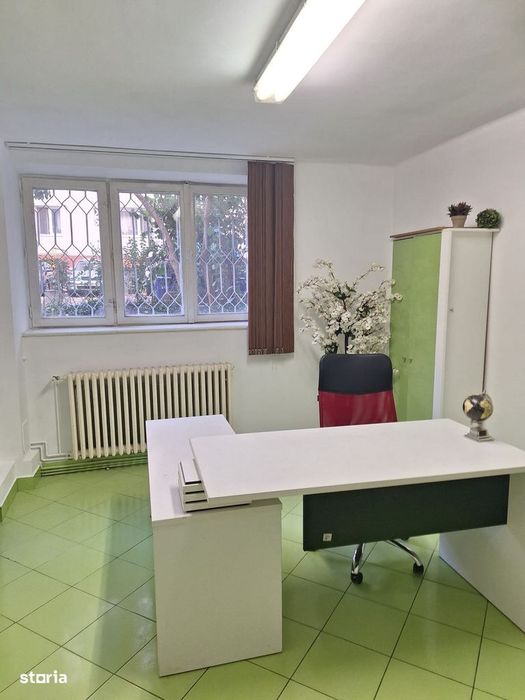 Vand apartament doua camere pe strada Horea,fost cabinet stomatologic