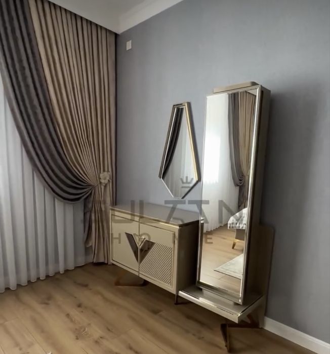 Кровать с матрасом