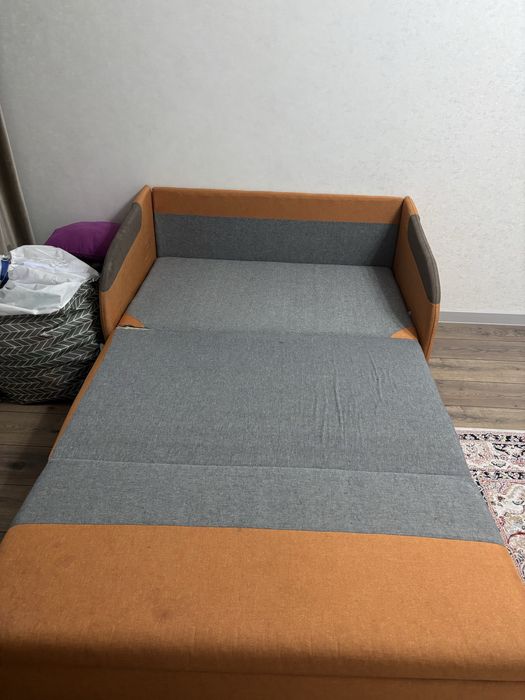 продам компактный диван