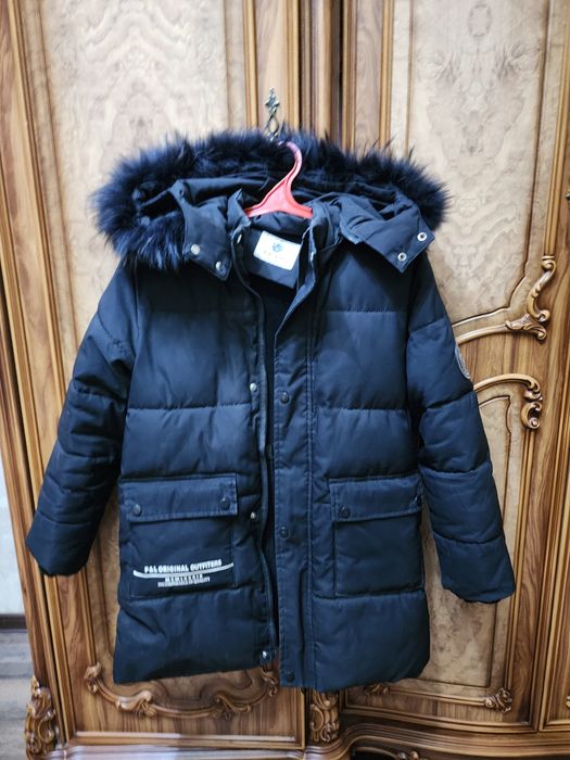 Продается тёплая зимняя куртка на мальчика 10-13 лет