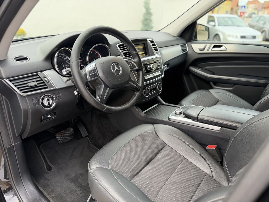 Vand Mercedes ML An 2012 motor 2.2 Diesel