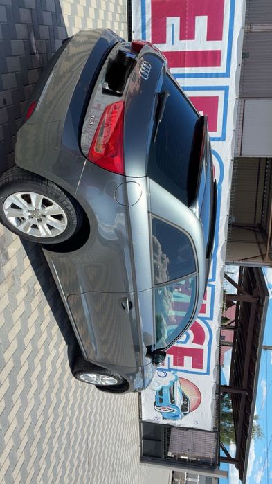 Vând Audi a1 2012