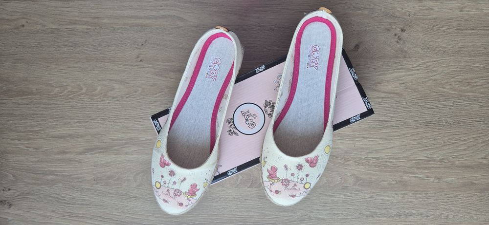 Дамски балеринки GOBY