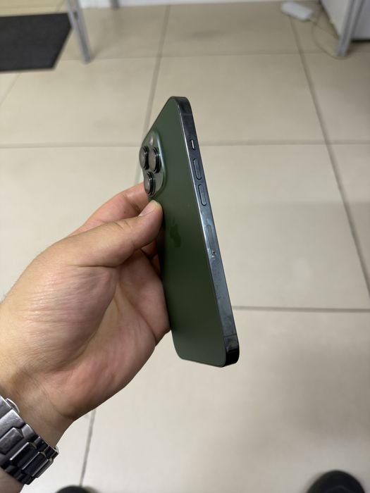 Продам iphone 13 pro 1t (терабайт)