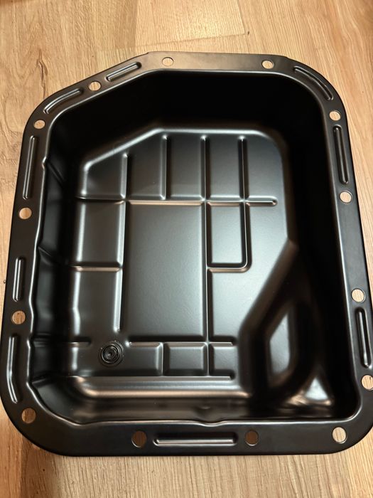 Продавам картер за автоматична скоростна кутия (42RE, 44RE)