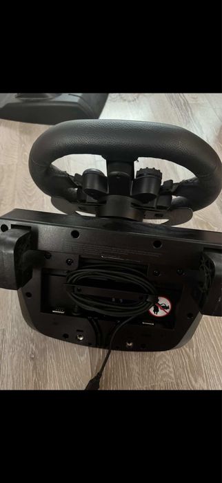 Volan Logitech G29 Driving Force.