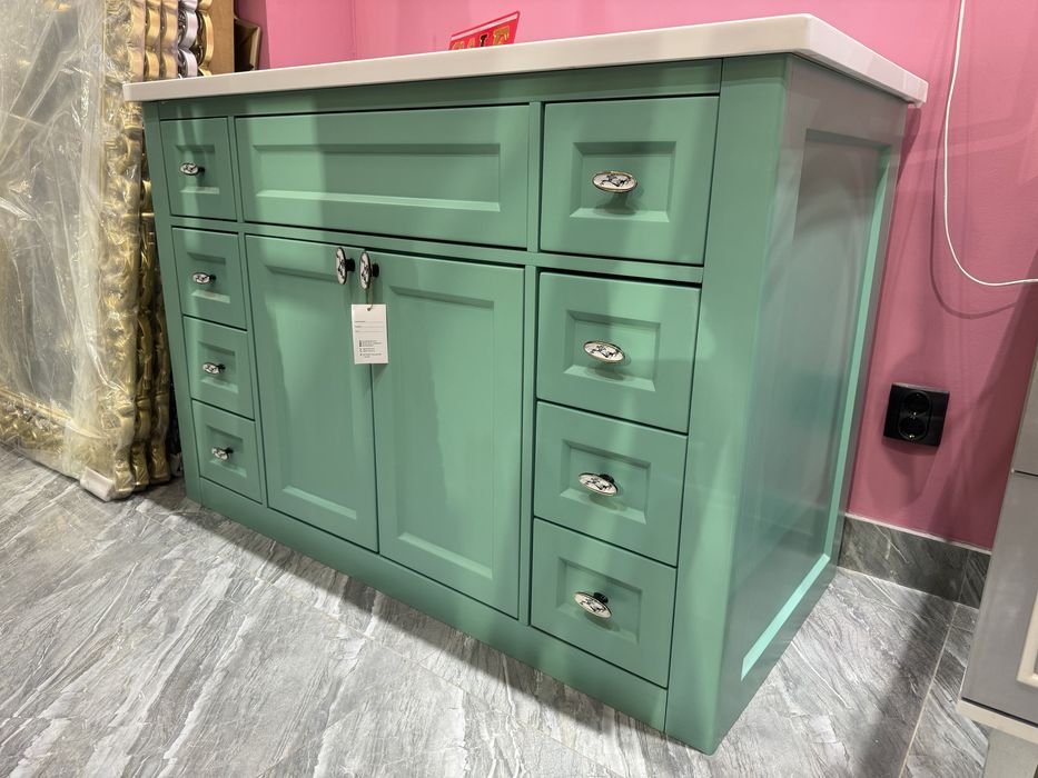 Комод. Тумба - Шкаф. Столешница: искуственный камень акриловый.