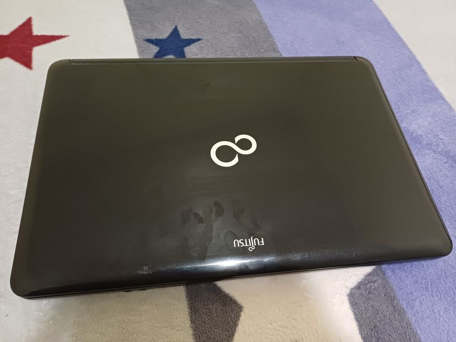 Vand laptop Fujitsu